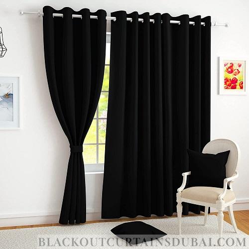 Read more about the article How to Choose the Right Blackout Curtains for Your Dubai Home